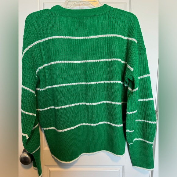 Francesca’s Lightweight Sweater - Picture 3 of 3